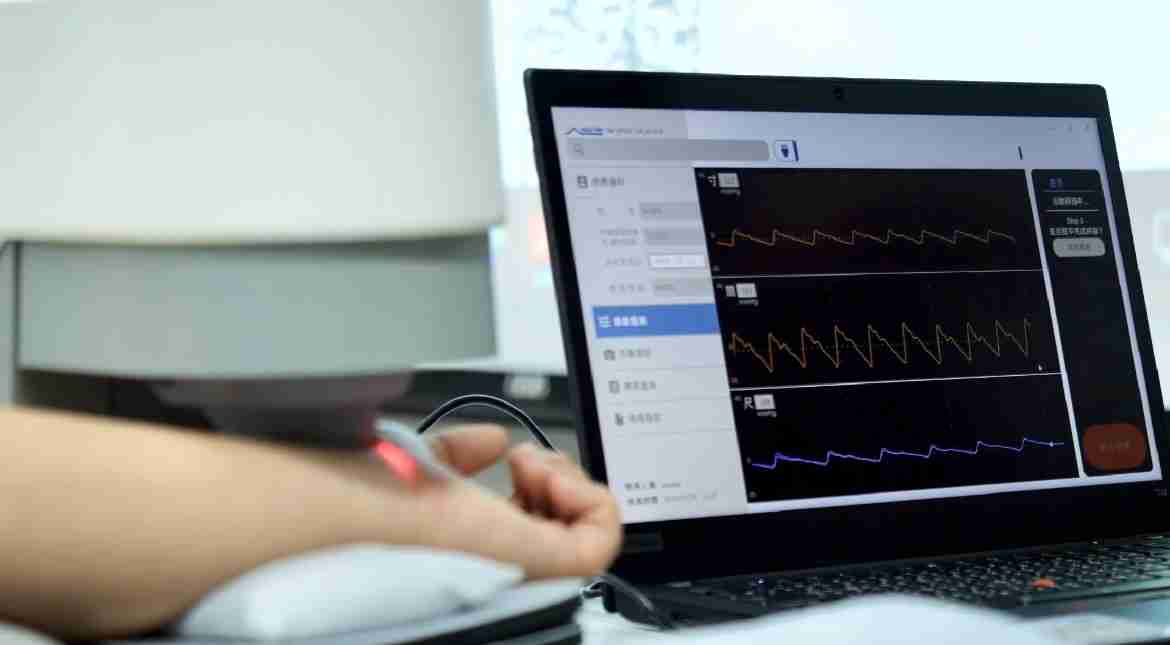 Wepay耘康以高解析与拟真的显示技术，，，，将其应用于中医检测，，，提供“中医数位化检测方案”，，，，使传统中医检测结果数据化与可视化